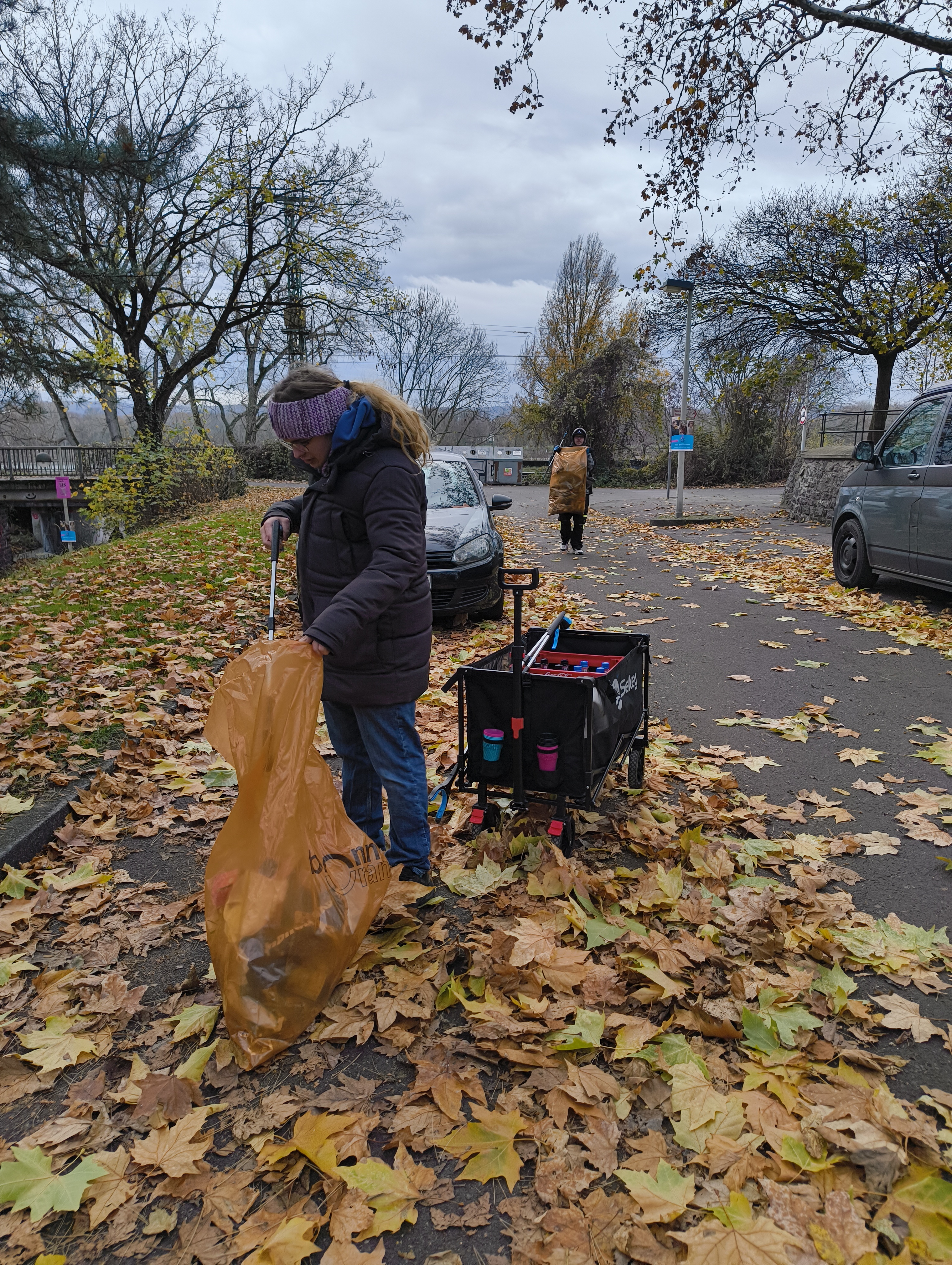 Diesmal mit Snacks und Getränken im Bollerwagen